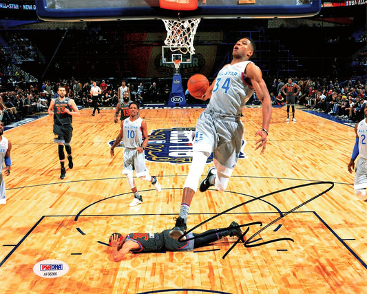 Giannis Antetokounmpo signed 8x10 photo PSA/DNA Milwaukee Bucks Autographed