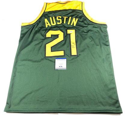 ISAIAH AUSTIN Signed Jersey PSA/DNA Baylor Autographed