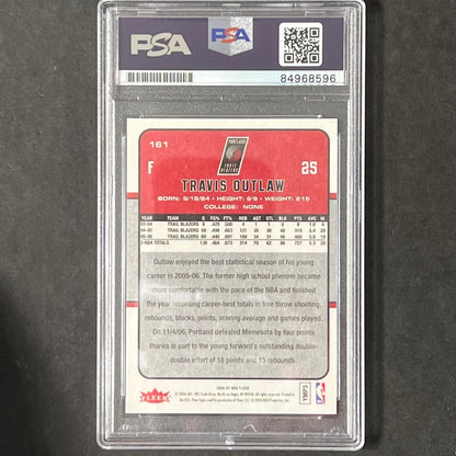 2006-07 NBA Fleer #161 Travis Outlaw Signed Card AUTO PSA Slabbed Portland Trail