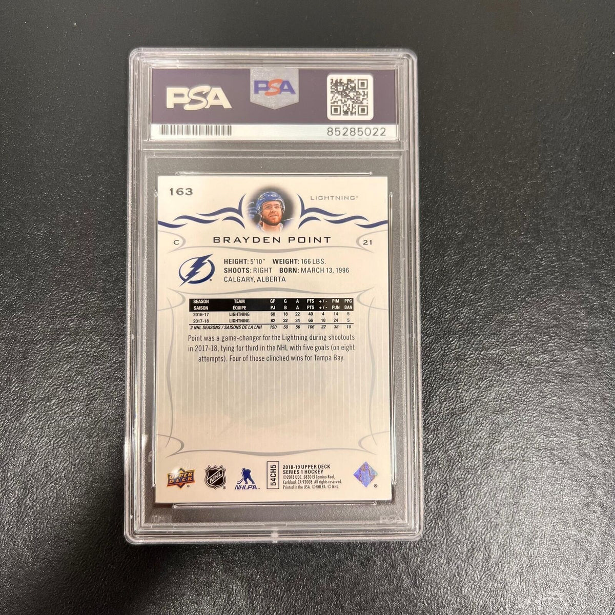 2018-19 Upper Deck Series One #163 Brayden Point Signed Card AUTO PSA/DNA slabbe