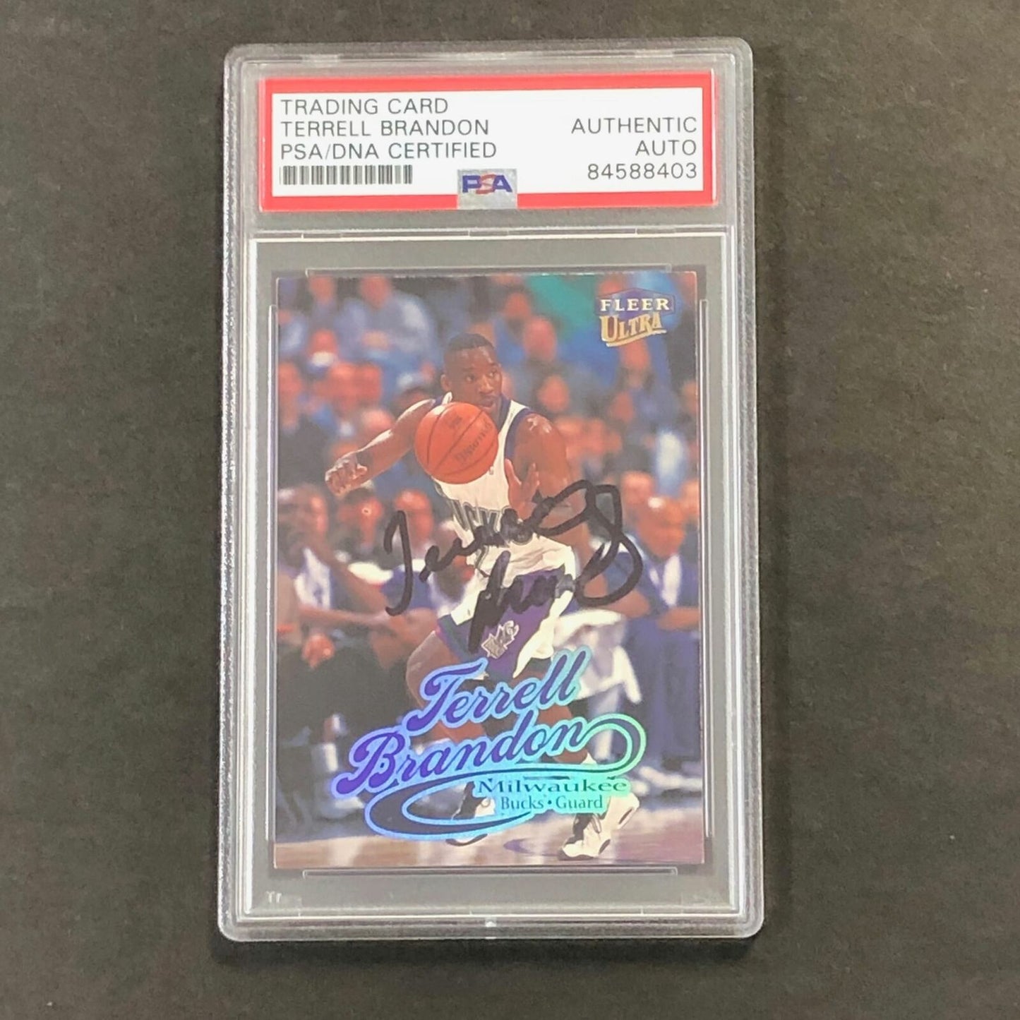 1998-99 Fleer Ultra #40 Terrell Brandon Signed Card AUTO PSA/DNA Slabbed Bucks