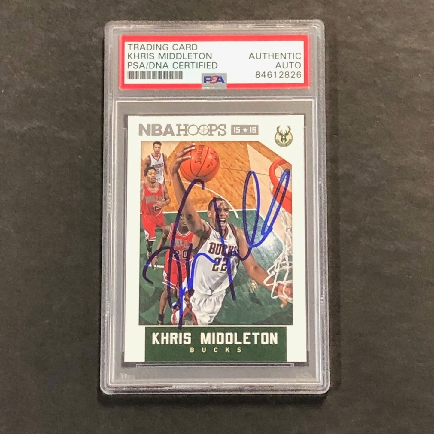 2015-16 NBA Hoops #142 Khris Middleton Signed Card AUTO PSA/DNA Slabbed Bucks