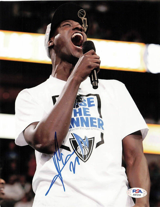 IAN MAHINMI signed 8x10 photo PSA/DNA Dallas Mavericks Autographed