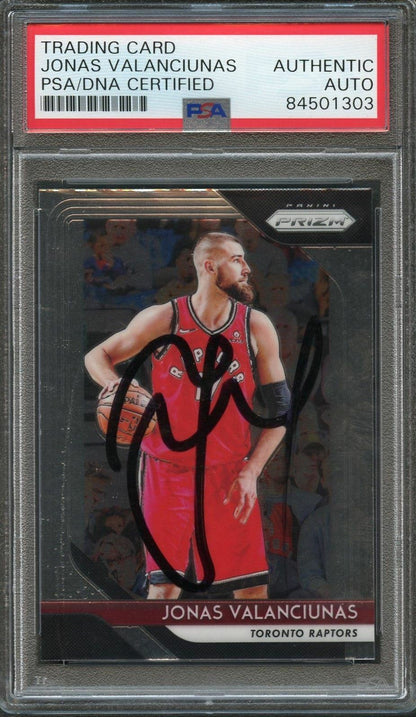 2018-19 Panini Prizm Black #93 Jonas Valanciunas Signed Card AUTO PSA Slabbed To
