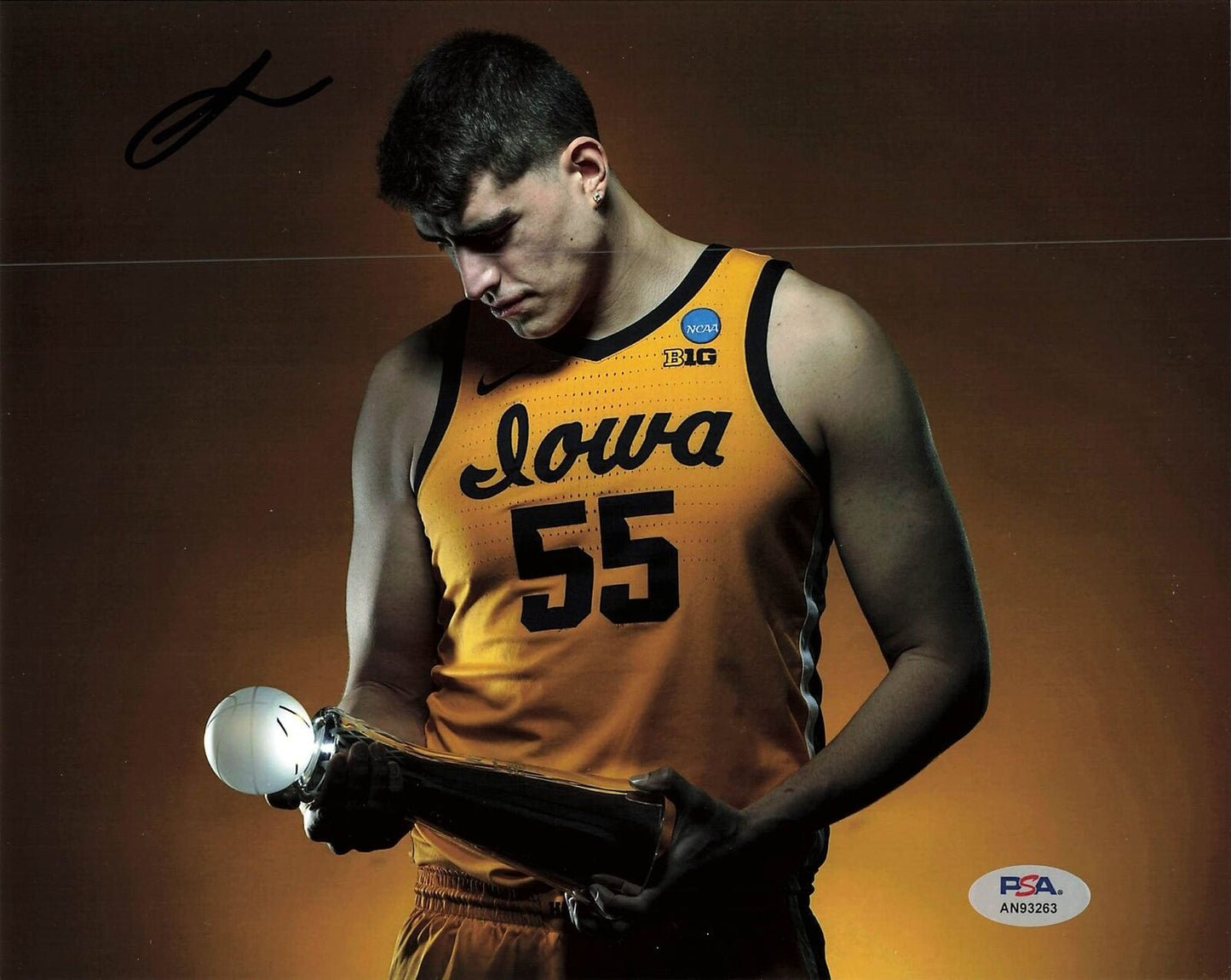 LUKA GARZA signed 8x10 photo PSA/DNA Autographed Iowa Hawkeyes