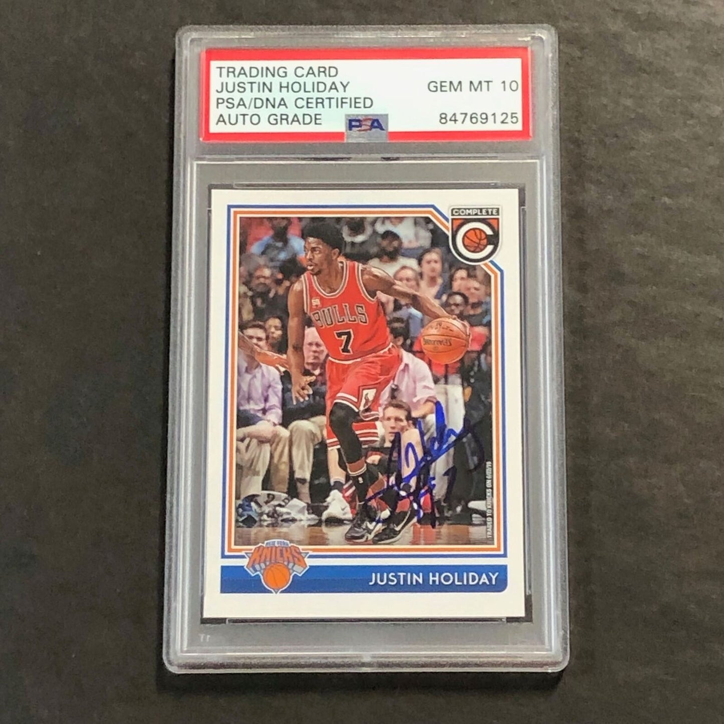 2016-17 Panini Complete #169 JUSTIN HOLIDAY Signed Card AUTO 10 PSA Slabbed Knic