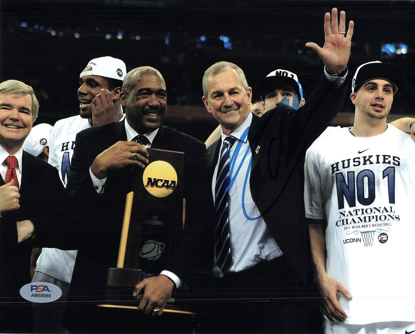 Jim Calhoun signed 8x10 photo PSA/DNA UConn Autographed