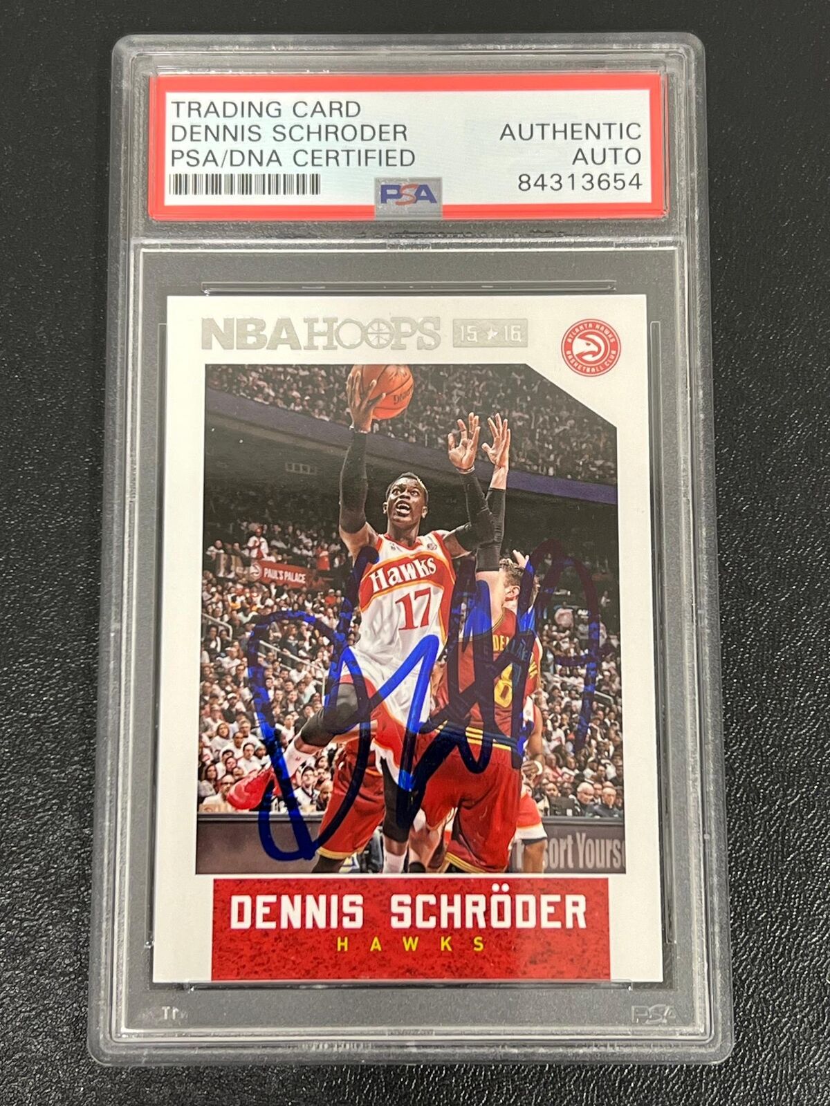 2015-16 NBA Hoops #89 Dennis Schroder Signed Card PSA AUTO Slabbed Hawks