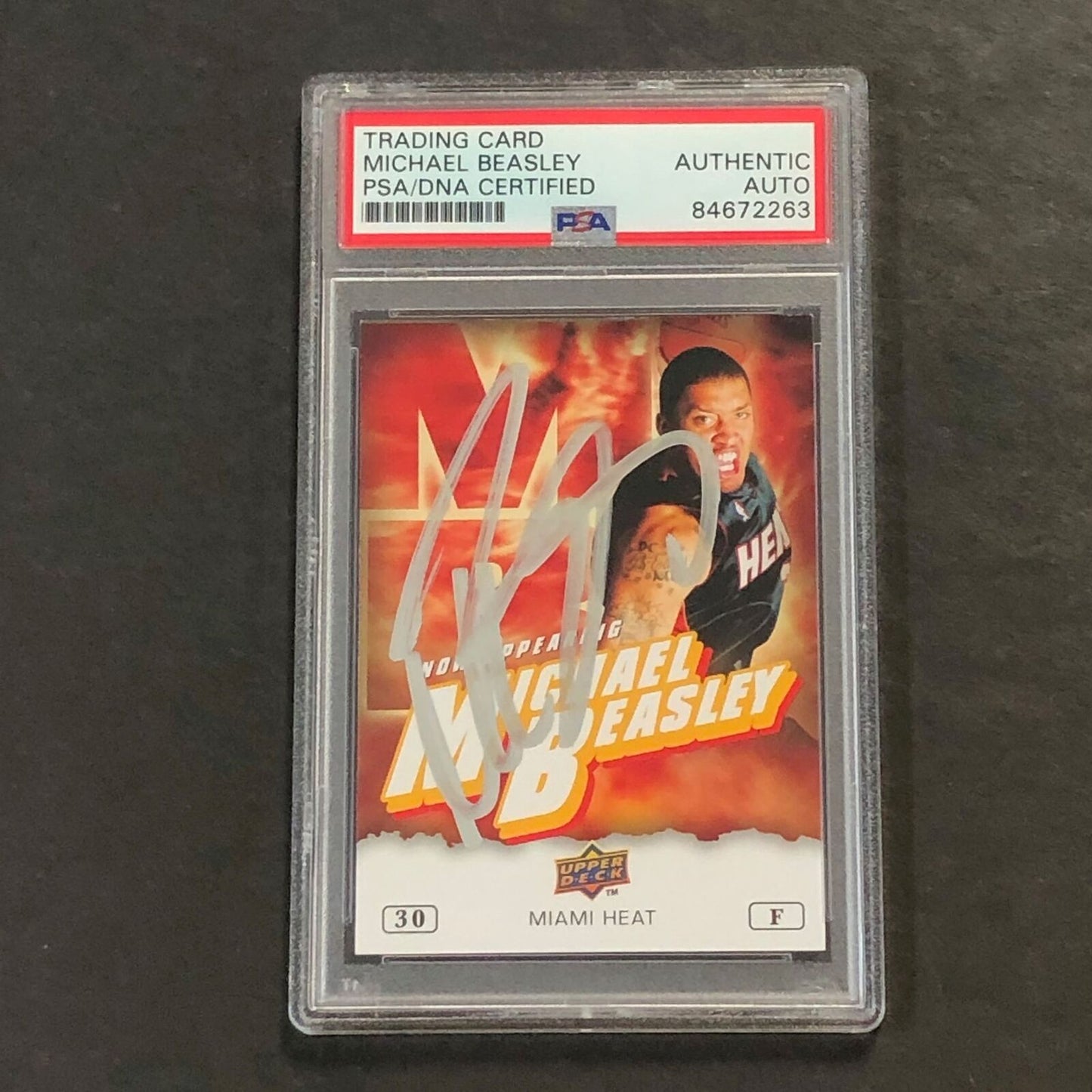 2009-10 Upper Deck Now Appearing #NA-2 Michael Beasley Signed Card AUTO PSA Slab