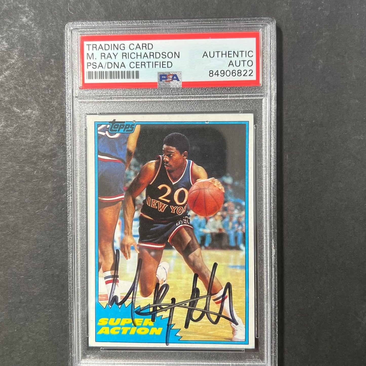 1981 TOPPS #109 Michael Ray Richardson Signed Card AUTO PSA Slabbed Knicks