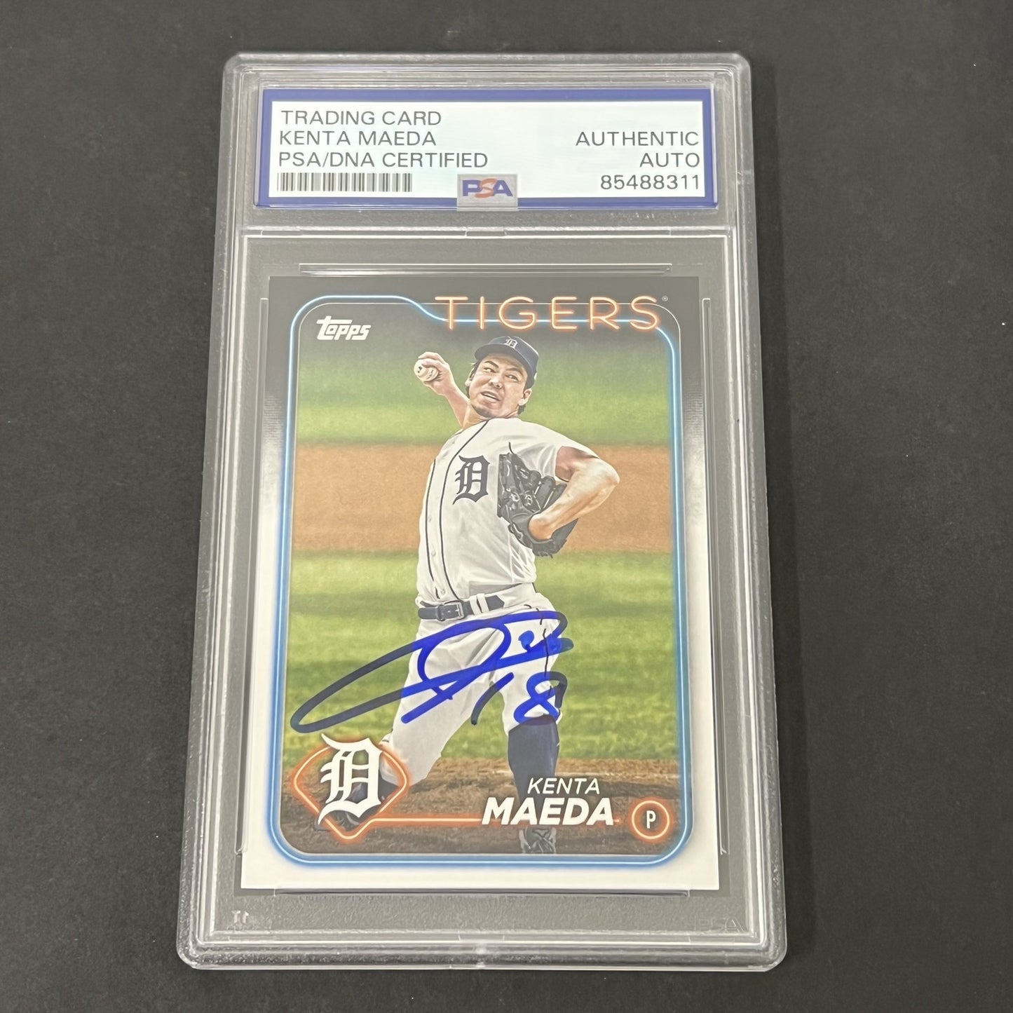 2024 Topps #605 Kenta Maeda signed card PSA Detroit Tigers