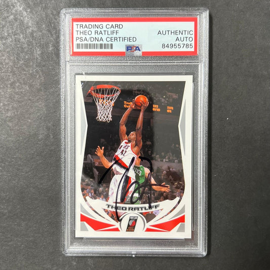 2004 Topps #138 Theo Ratliff Signed Card AUTO PSA Slabbed Trailblazers