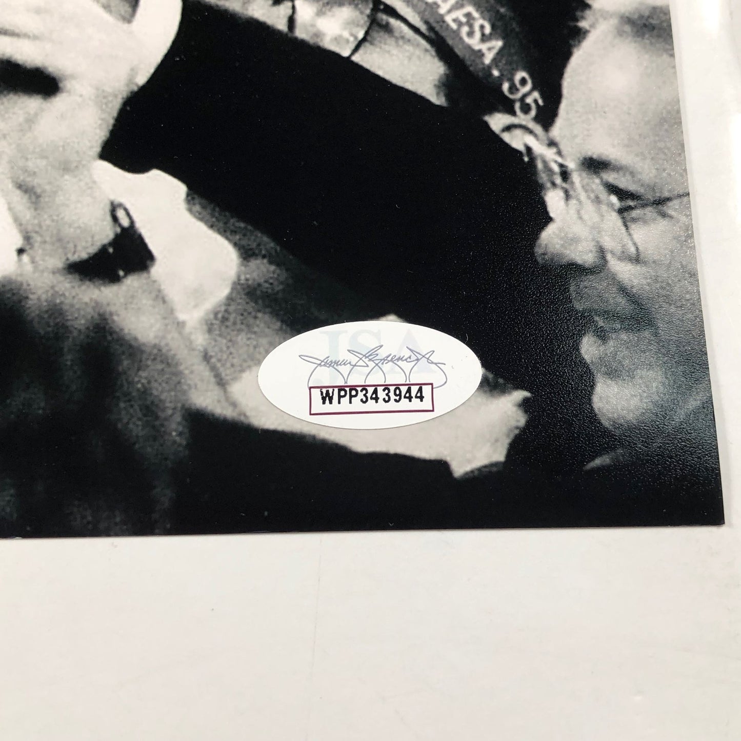 Julio Cesar Chavez signed 11x14 photo JSA Boxer Autographed