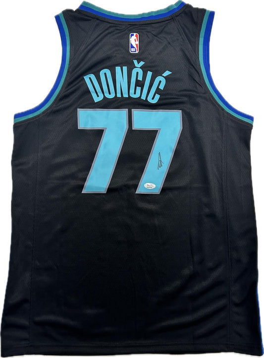 Luka Doncic signed jersey PSA/DNA Dallas Mavericks Autographed