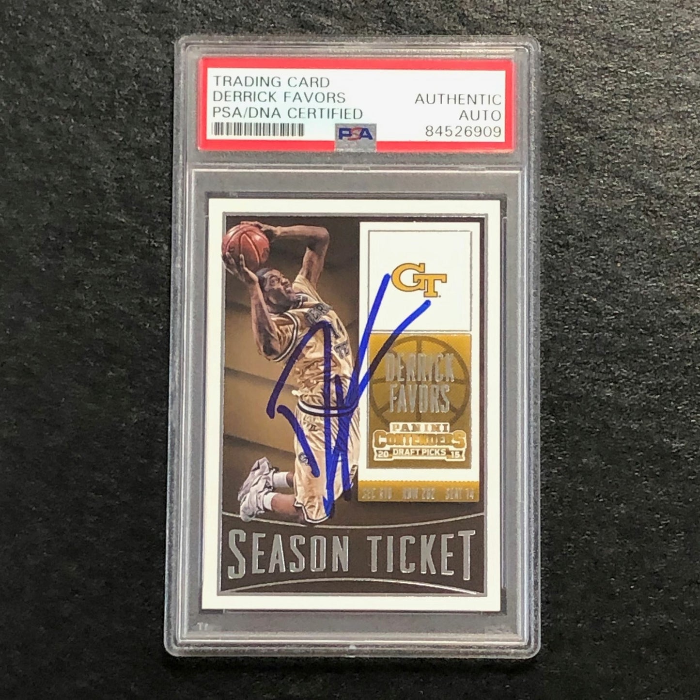 2015-16 Contenders Draft Picks #27 Derrick Favors Signed Card AUTO PSA Slabbed G