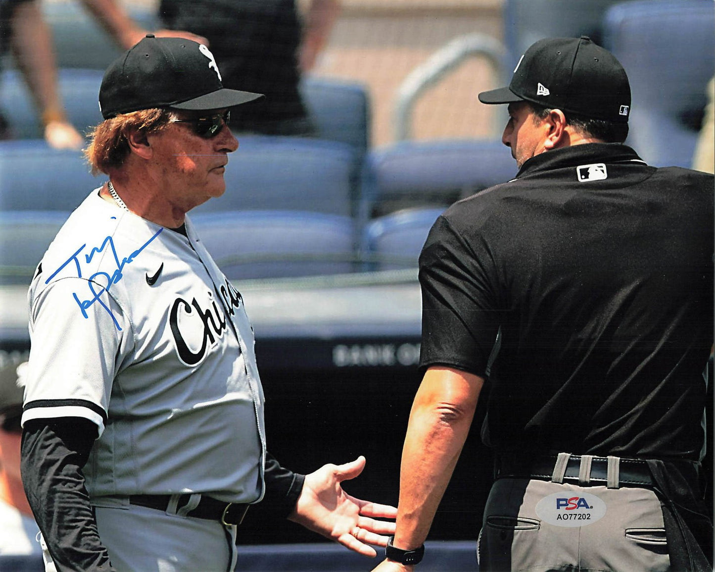 Tony LaRussa Signed 8x10 Photo PSA Chicago White Sox