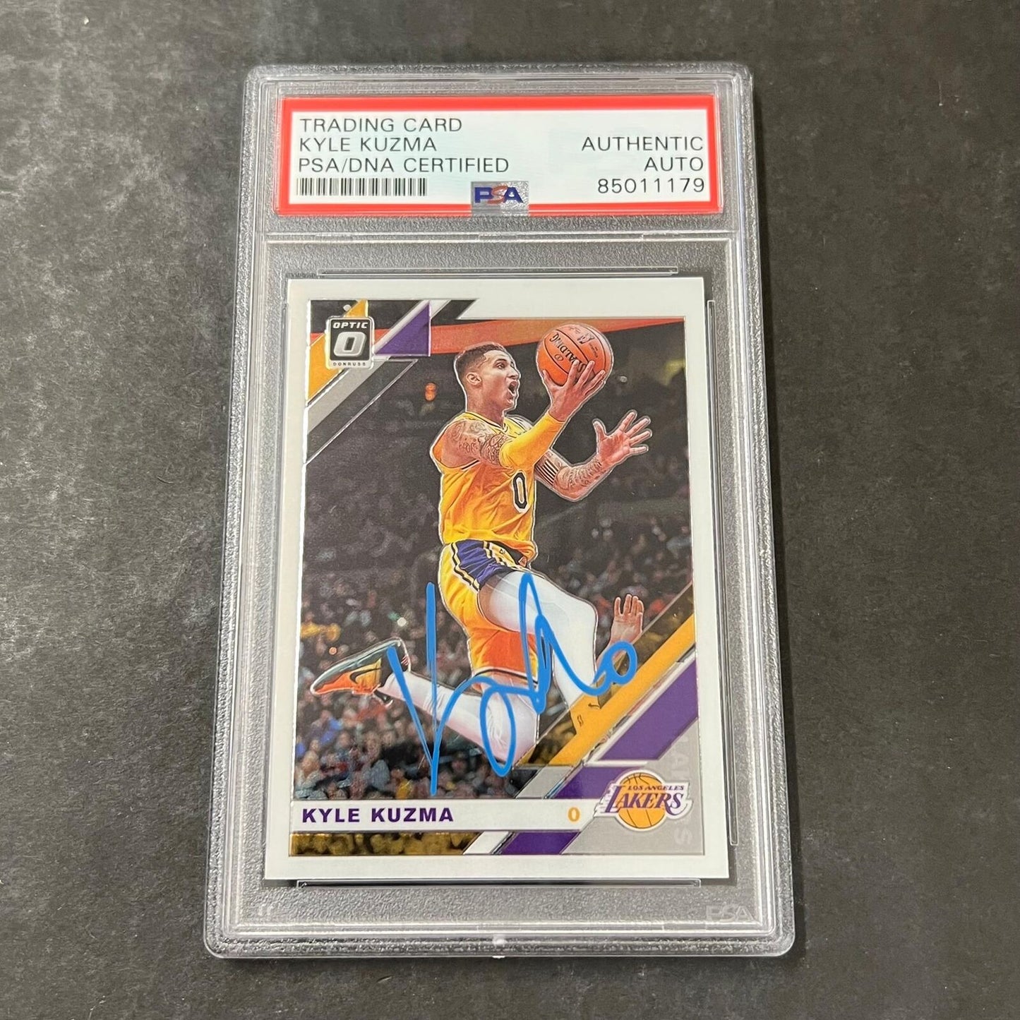 2019-20 Donruss Optic Basketball #80 Kyle Kuzma Signed Card AUTO PSA Slabbed Lak