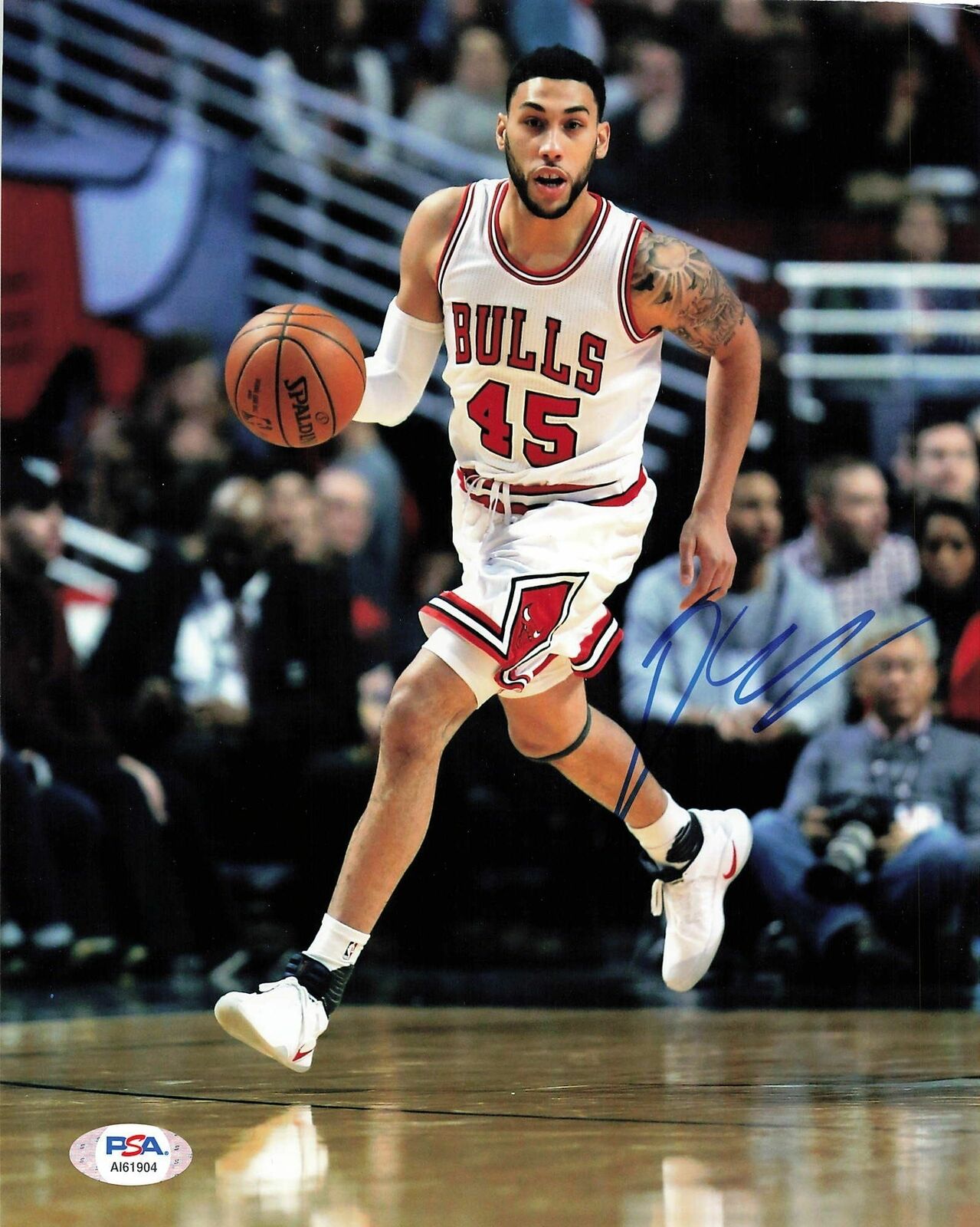 DENZEL VALENTINE signed 8x10 photo PSA/DNA Chicago Bulls Autographed