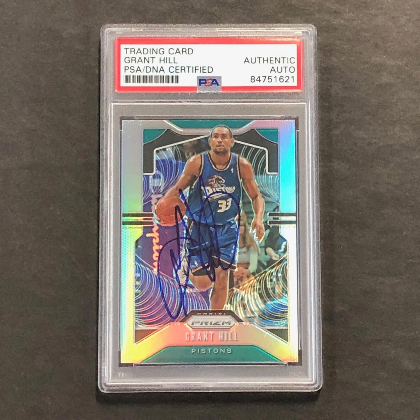 2019-20 Panini Prizm #24 Grant Hill Auto Signed Card PSA Slabbed Pistons