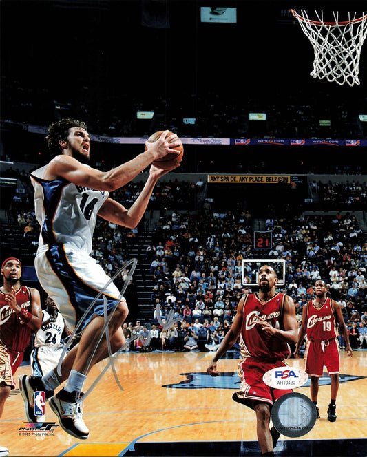 Pau Gasol signed 8x10 photo PSA/DNA Memphis Grizzlies Autographed