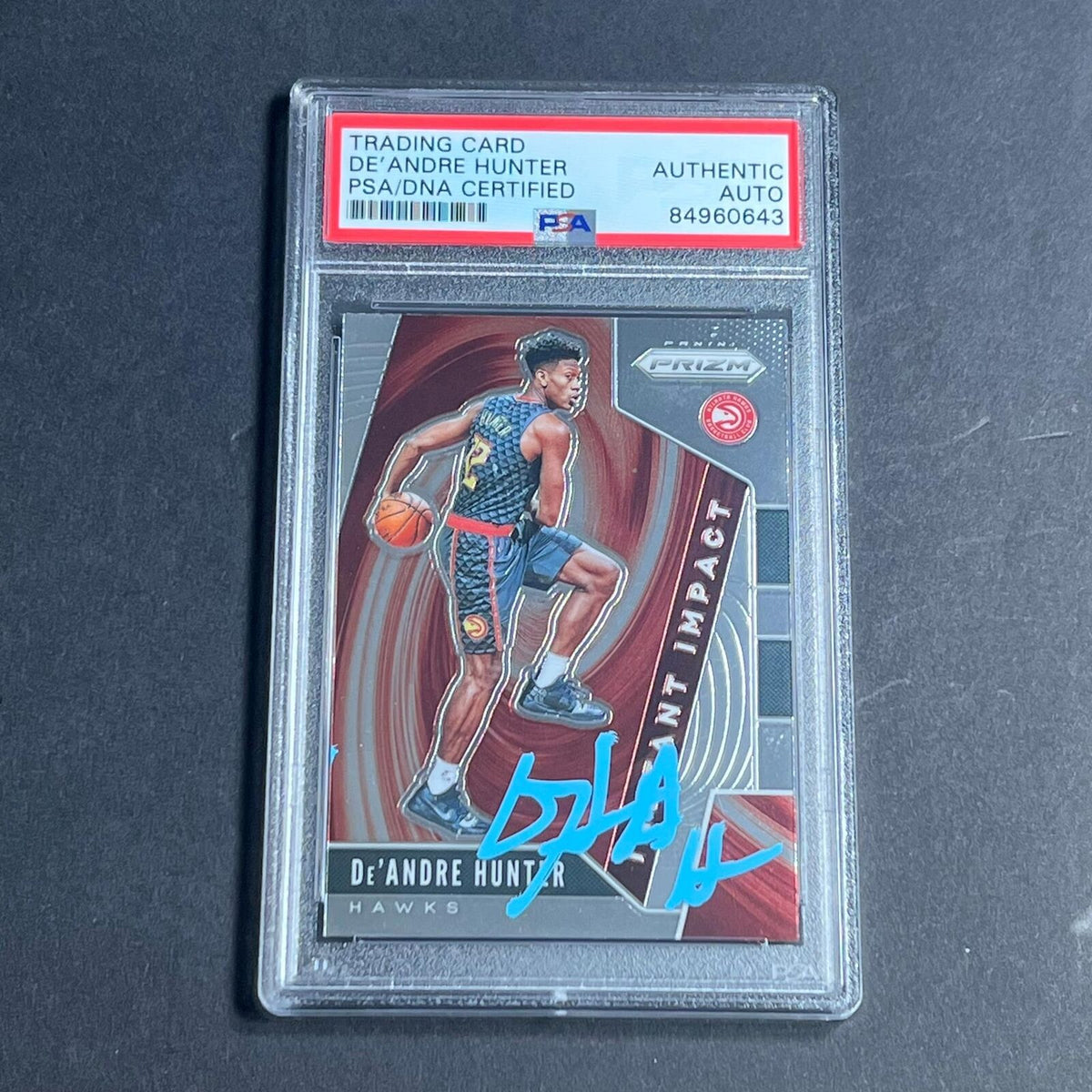 2019-20 Panini Prizm #4 De'Andre Hunter Signed Card AUTO PSA/DNA Slabbed Hawks