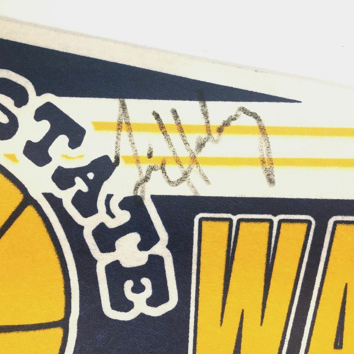 Tim Hardaway signed Pennant PSA/DNA Warriors Autographed