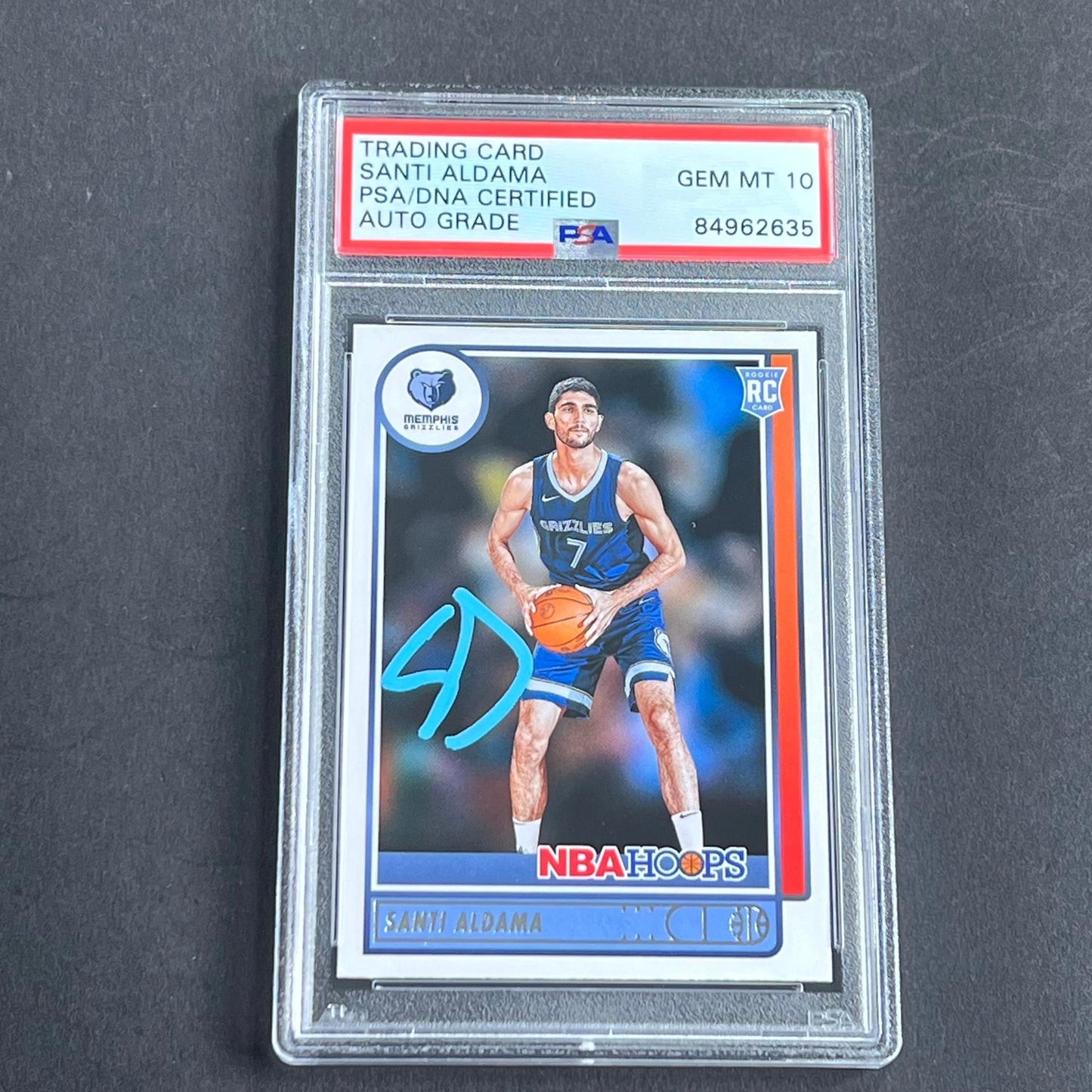 2021-2022 Panini NBA Hoops #207 Santi Aldama Signed Card AUTO Grade 10 PSA Slabb