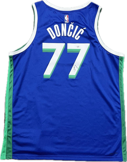 Luka Doncic Signed Jersey PSA/DNA Auto Grade 10 Dallas Mavericks Autographed