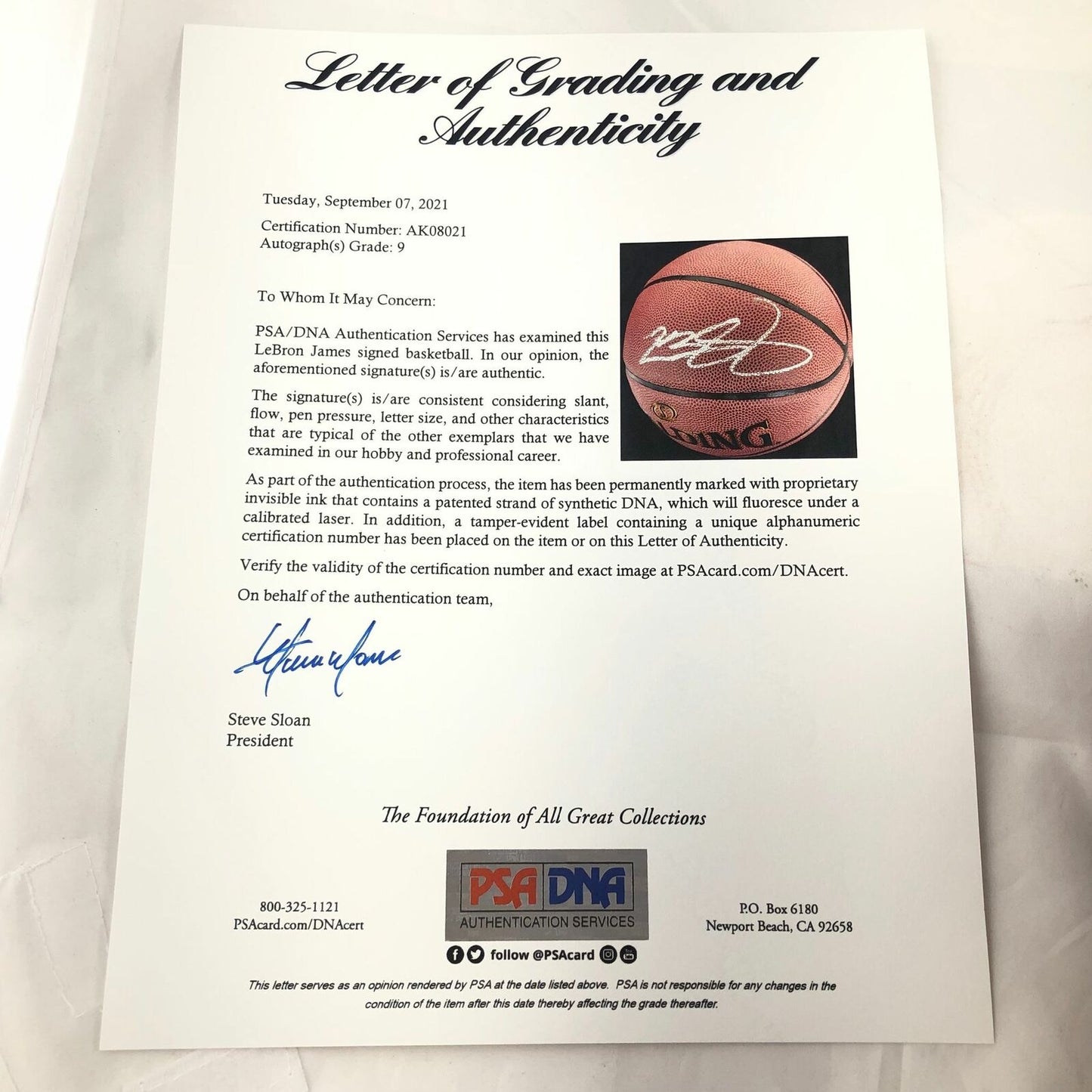 LeBron James Signed Basketball PSA/DNA Auto Grade 9 Los Angeles Lakers Autograph