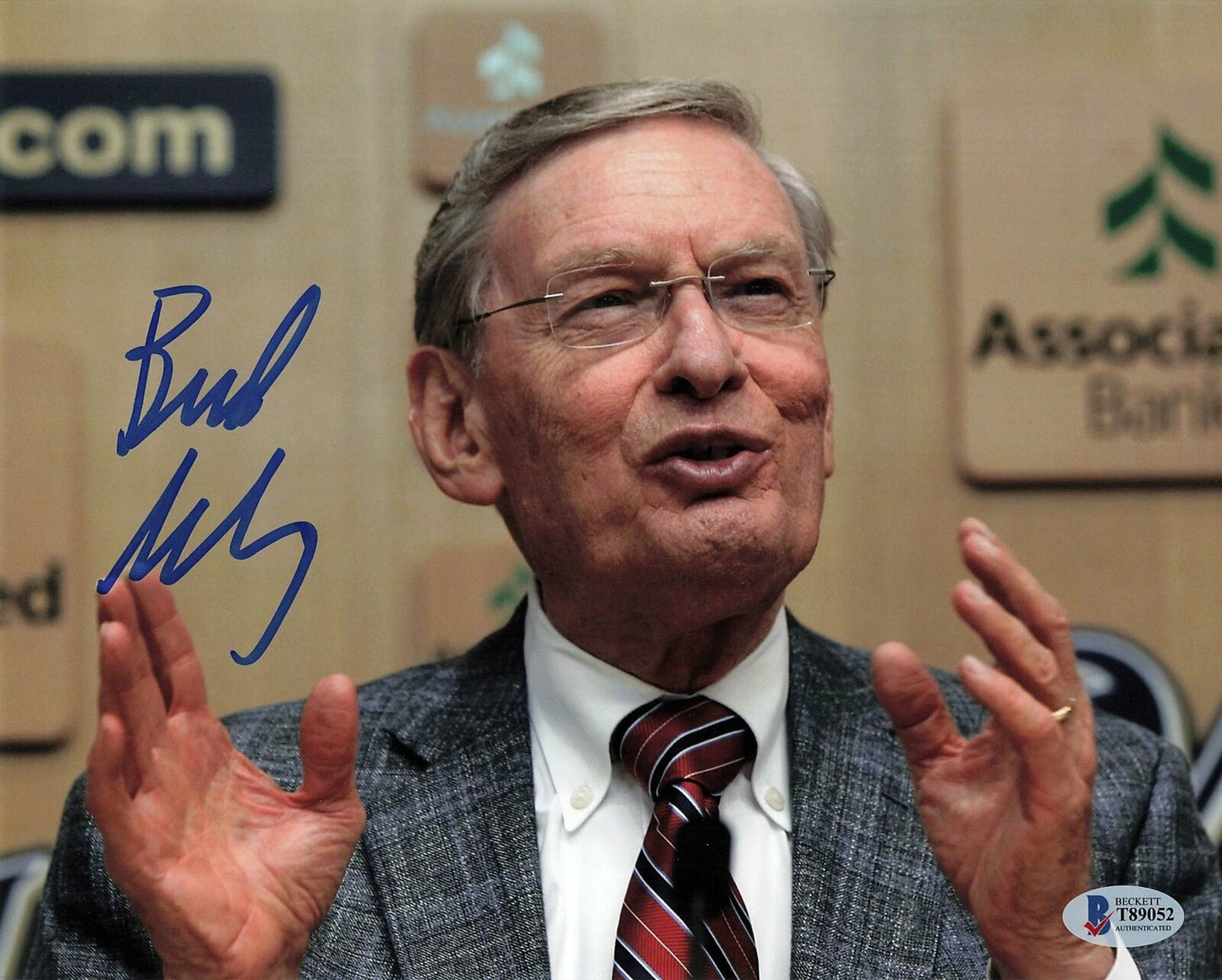 Allan Bud Selig signed 8x10 Photo BAS Beckett Commissioner Autographed