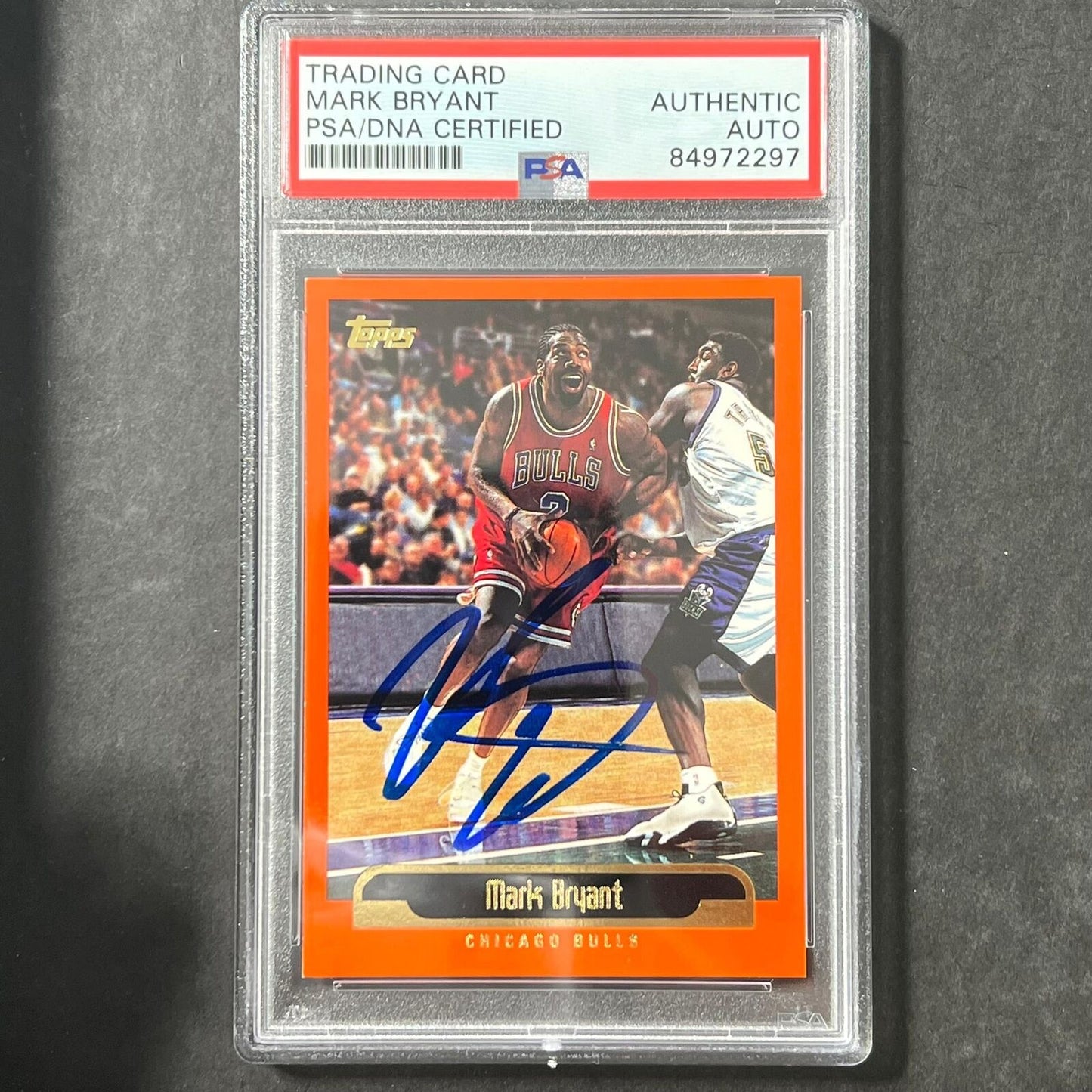 1999-2000 Topps #91 Mark Bryant Signed Card AUTO PSA Slabbed Bulls