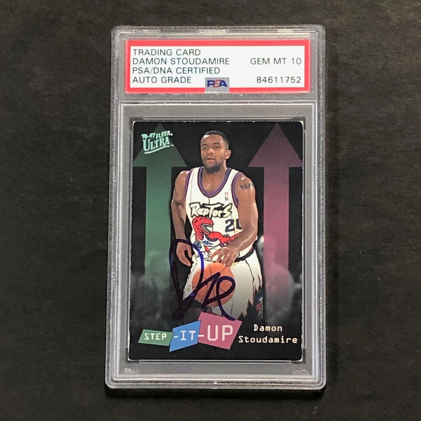 1996-97 Fleer Ultra STEP-IT-UP #287 Damon Stoudamire Signed Card AUTO 10 PSA Sla