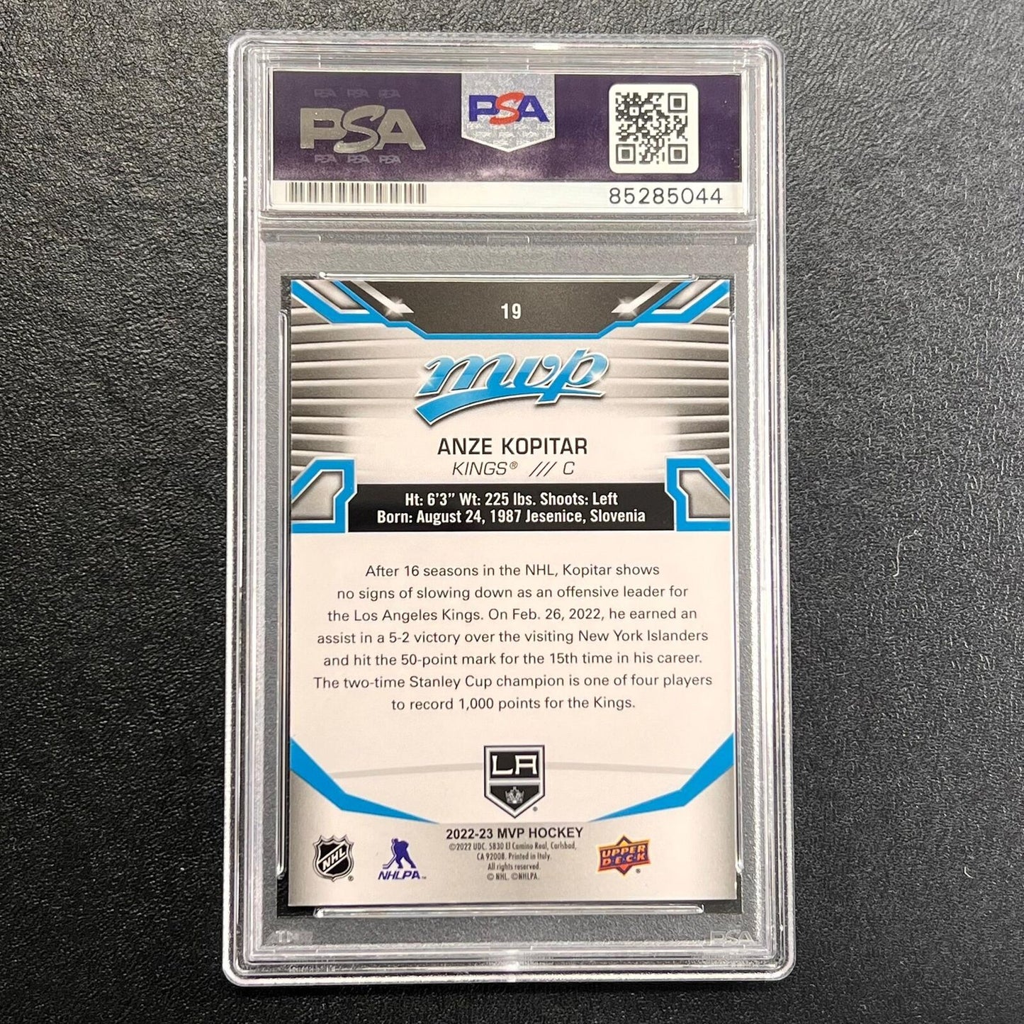 2022-23 Upper Deck MVP Hockey #19 Anze Kopitar Signed Card AUTO PSA/DNA slabbed