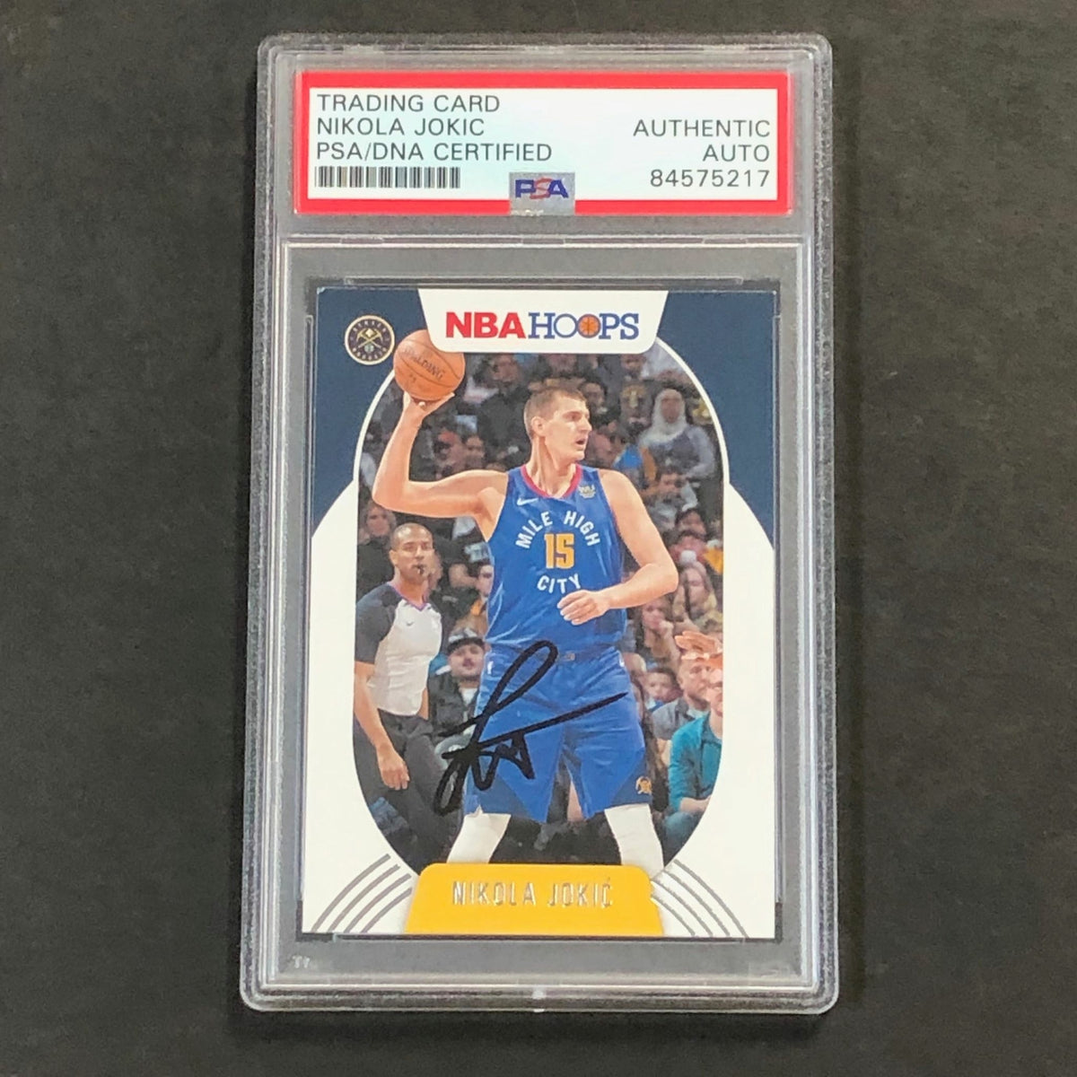 2020-21 NBA Hoops #191 Nikola Jokic Signed AUTO PSA Slabbed Nuggets