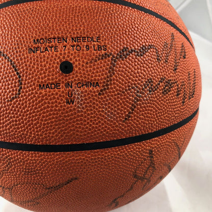 2000-2001 Los Angeles Lakers Team Signed Basketball PSA/DNA Kobe Bryant