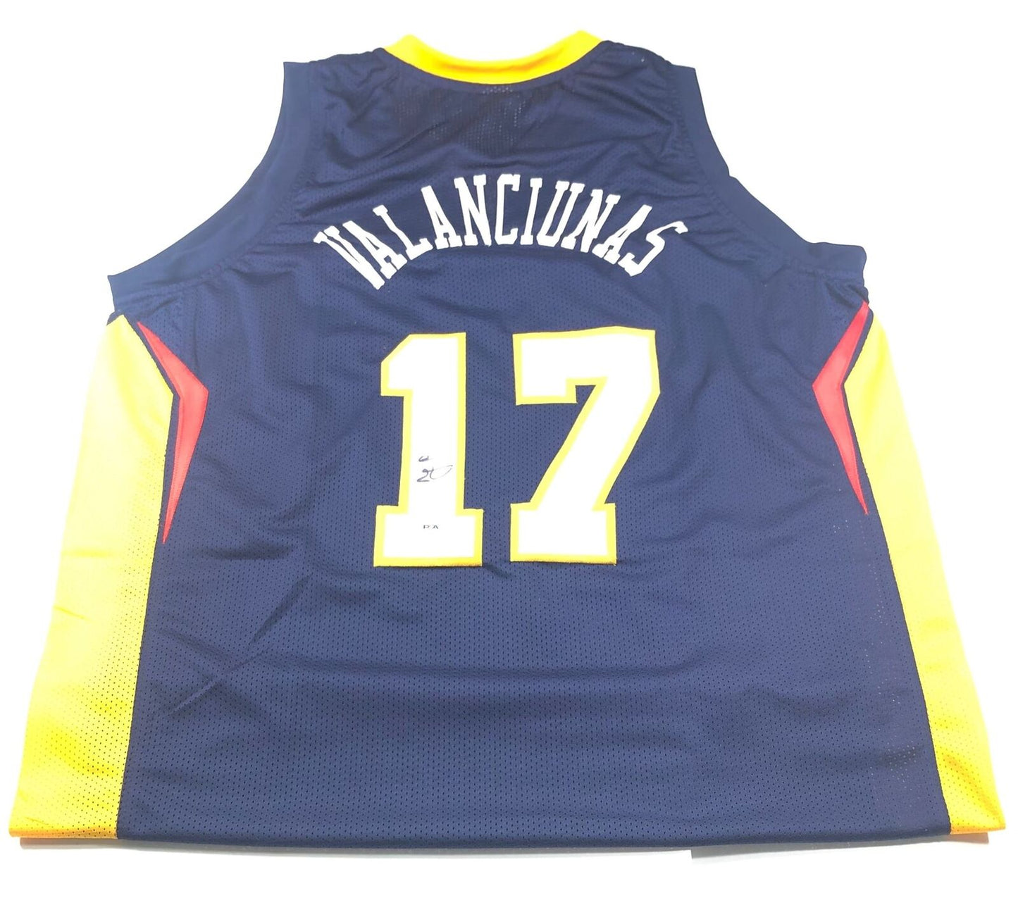 Jonas Valanciunas Signed Jersey PSA/DNA New Orleans Pelicans Autographed