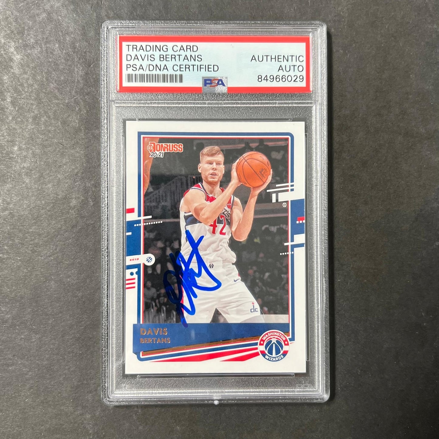 2020-21 Panini Donruss #65 Davis Bertans Signed Card AUTO PSA/DNA Slabbed Wizard