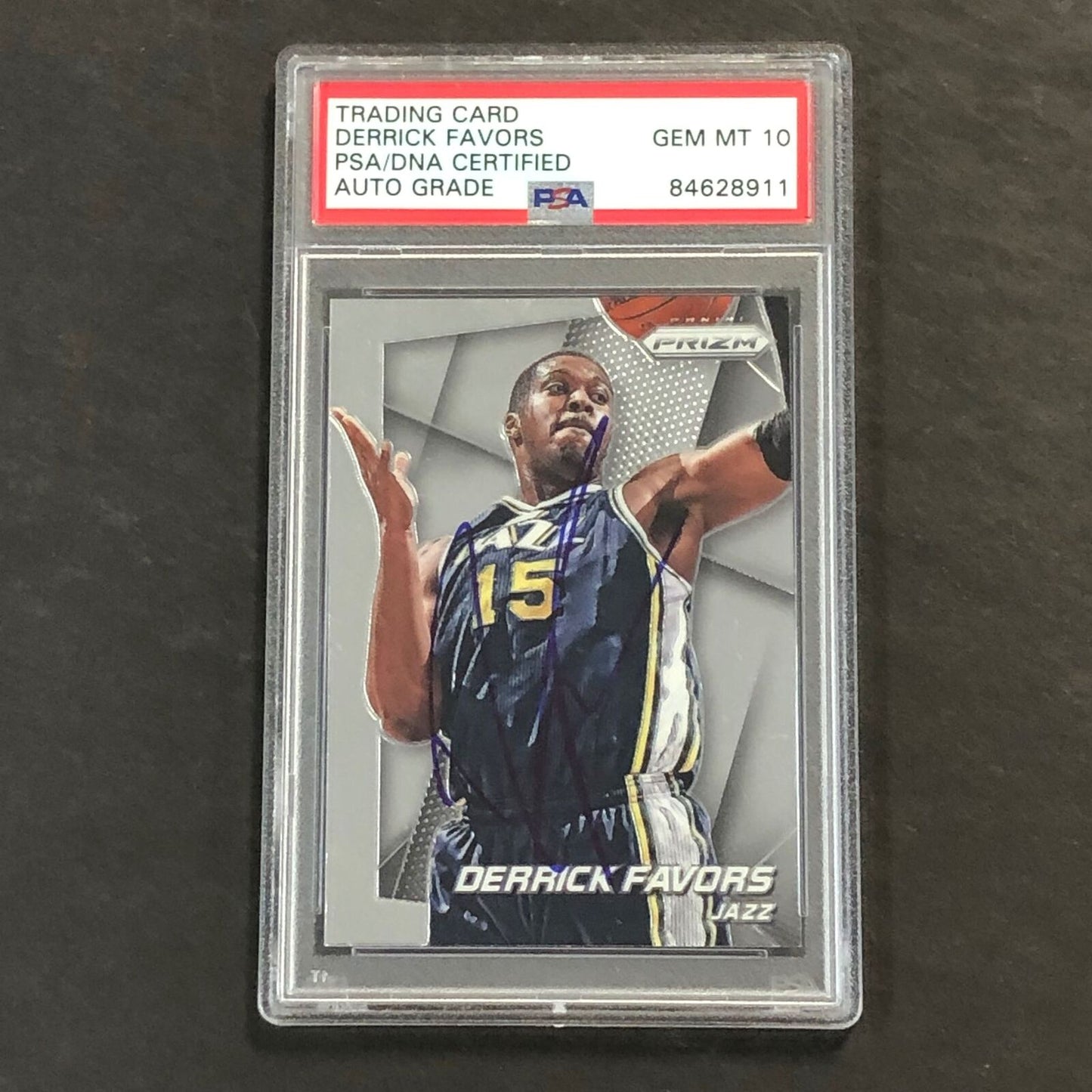 2014-15 Panini Prizm # 91 Derrick Favors Signed Card AUTO 10 PSA Slabbed Jazz