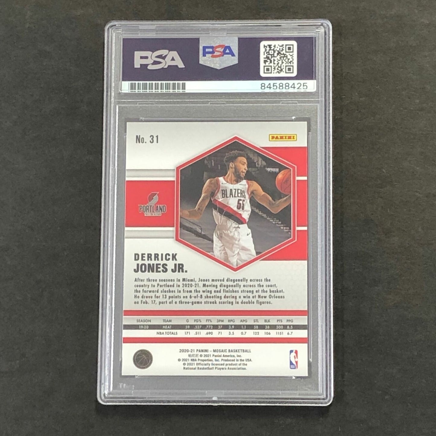 2020-21 Panini Mosaic #31 Derrick Jones Jr. Signed Card AUTO PSA Slabbed Trail B