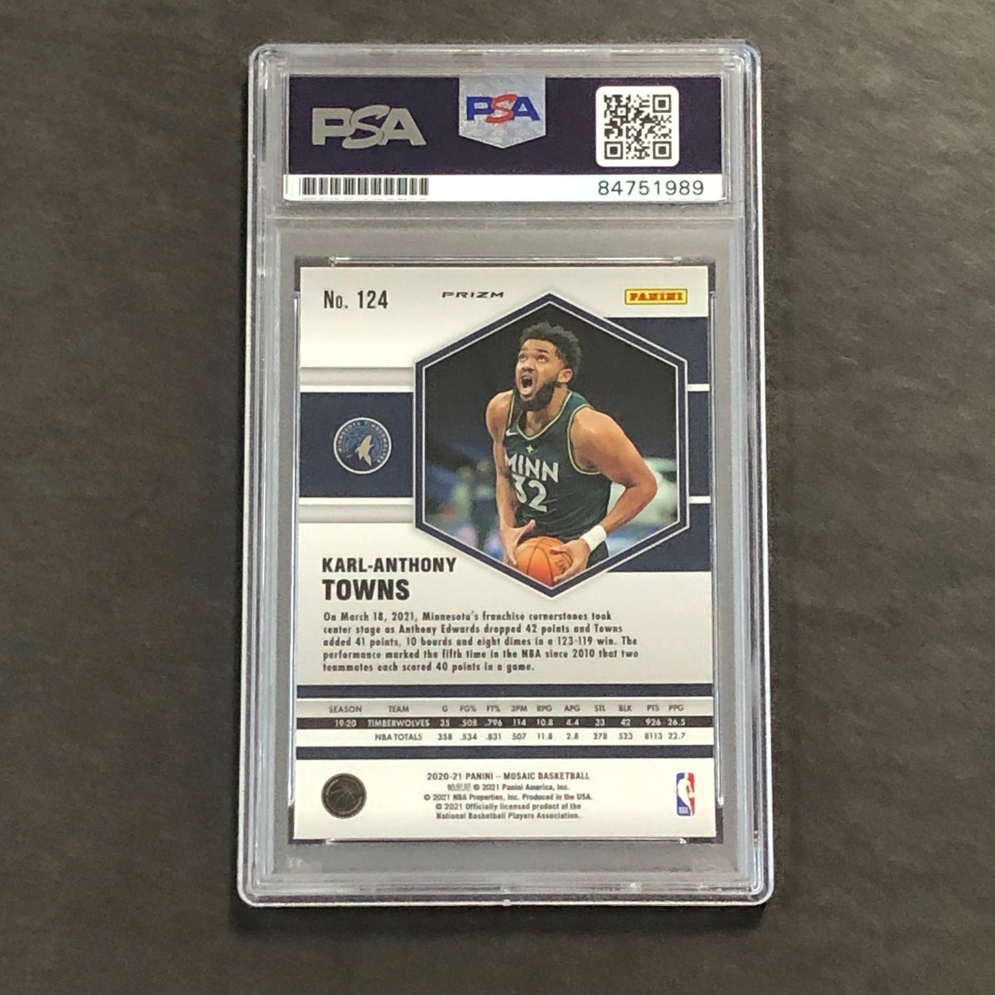 2020-21 Panini Mosaic #124 Karl-Anthony Towns Signed Card AUTO PSA Slabbed Timbe