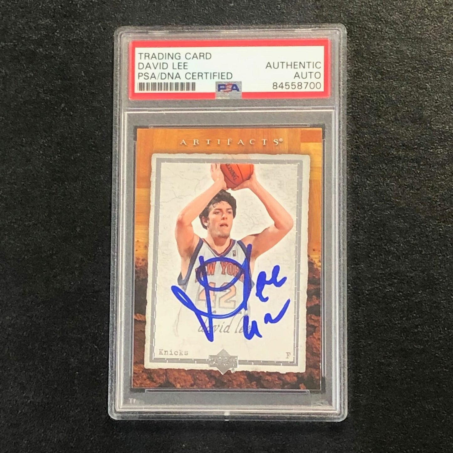 2007-08 UPPER DECK ARTIFACTS #63 David Lee Signed Card AUTO PSA Slabbed Knicks