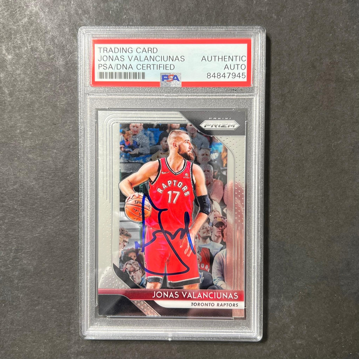 2018-19 Panini Prizm Black #93 Jonas Valanciunas Signed Card AUTO PSA Slabbed To