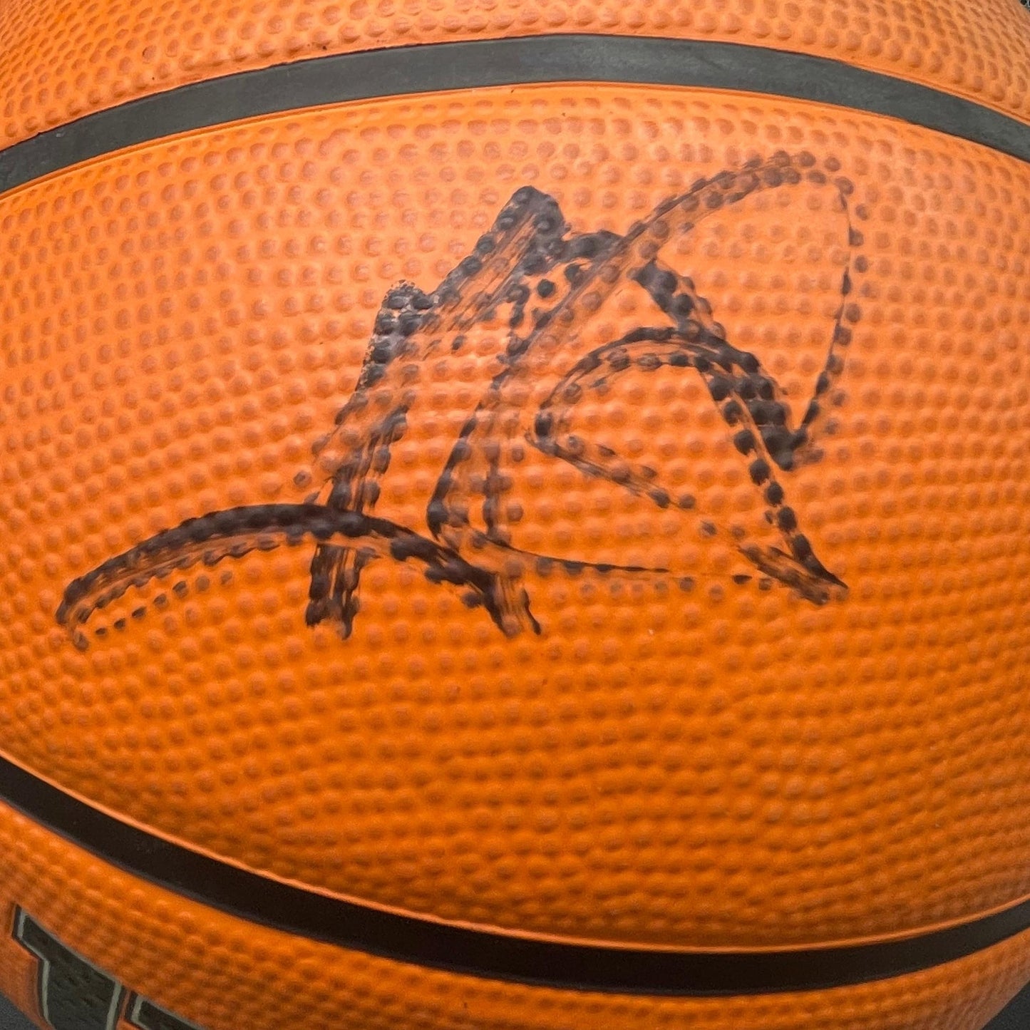 Kyrie Irving Signed Basketball PSA/DNA Dallas Mavericks Autographed