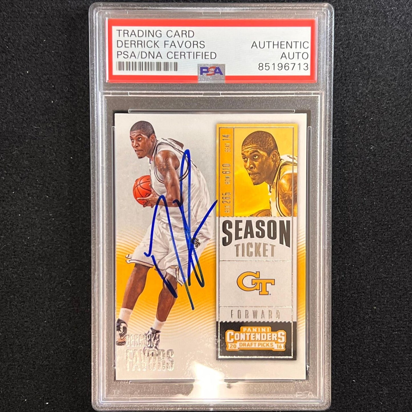 2015-16 Contenders Draft Picks #27 Derrick Favors Signed Card AUTO PSA Slabbed G