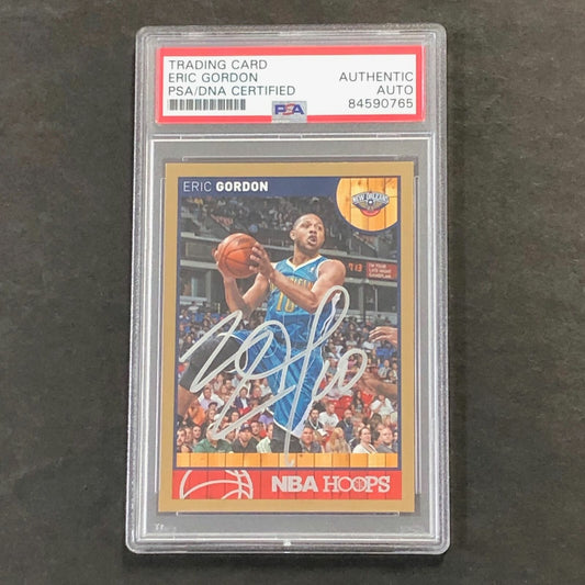 2013-14 NBA Hoops #143 Eric Gordon Signed Card AUTO PSA Slabbed Pelicans