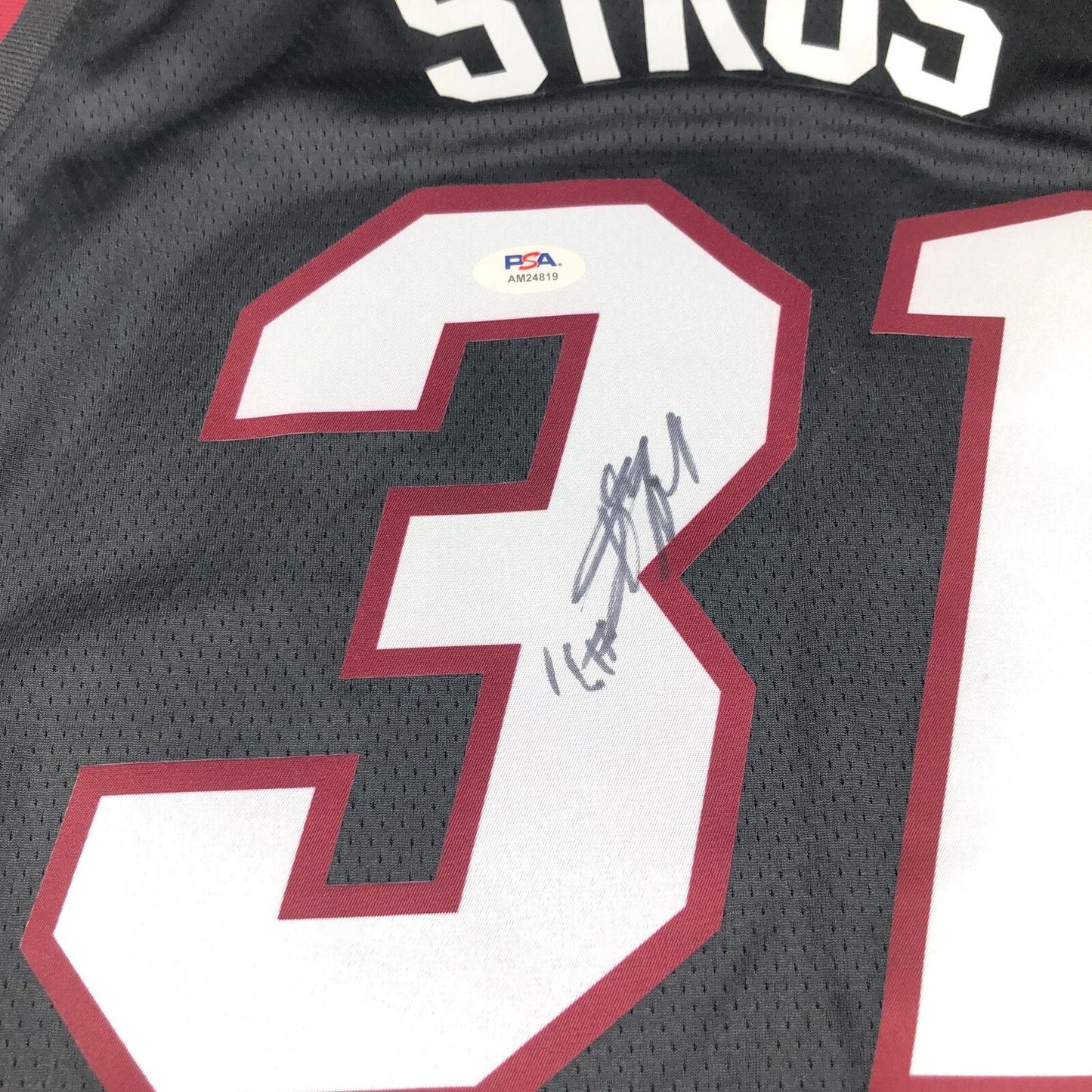 Max Strus signed jersey PSA/DNA Miami Heat Autographed