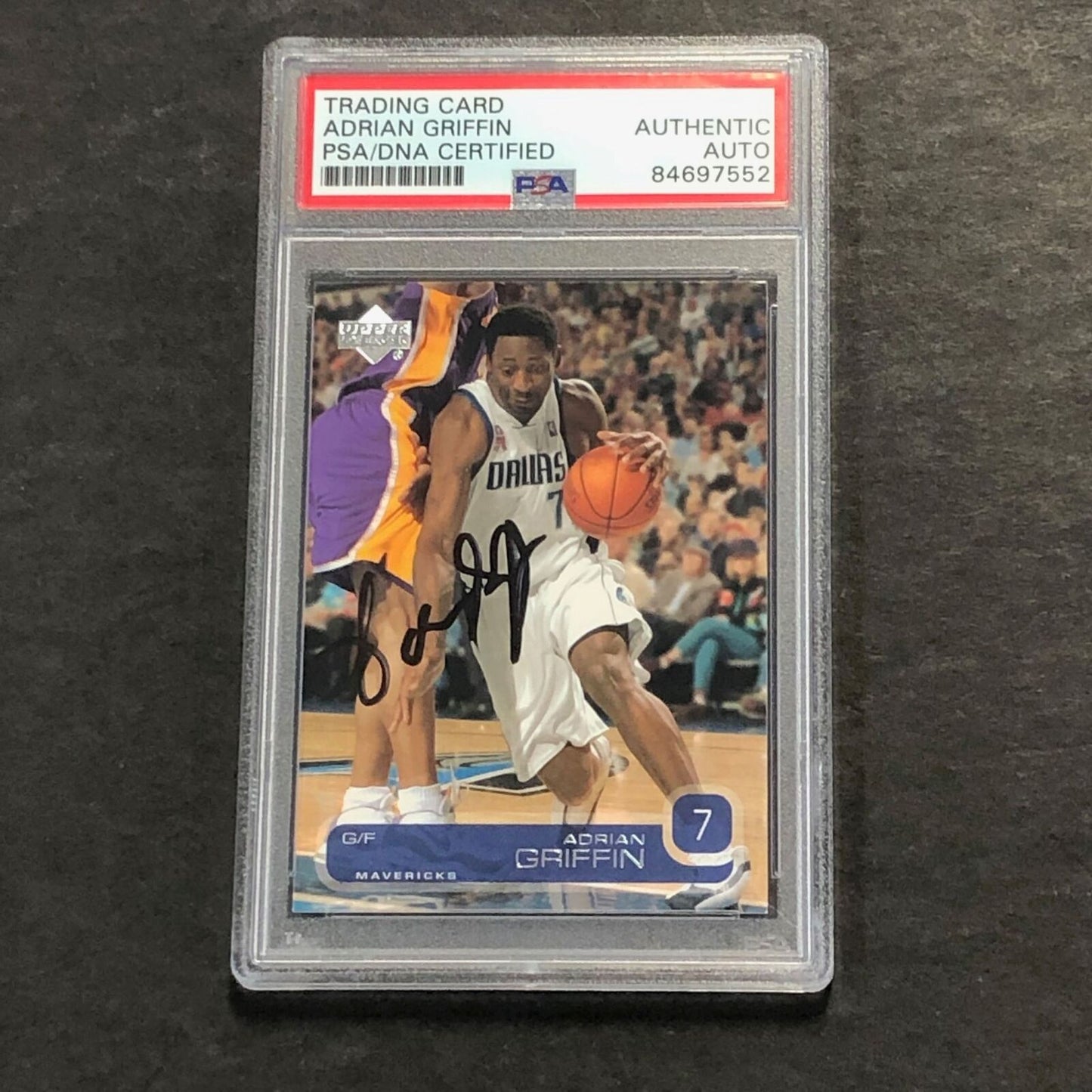 2002-03 Upper Deck Basketball #30 Adrian Griffin Signed Card AUTO PSA Slabbed Ma