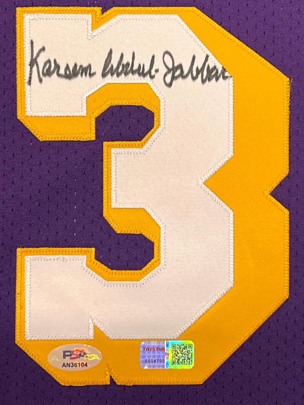 Kareem Abdul-Jabbar signed jersey PSA/DNA Los Angeles Lakers Autographed