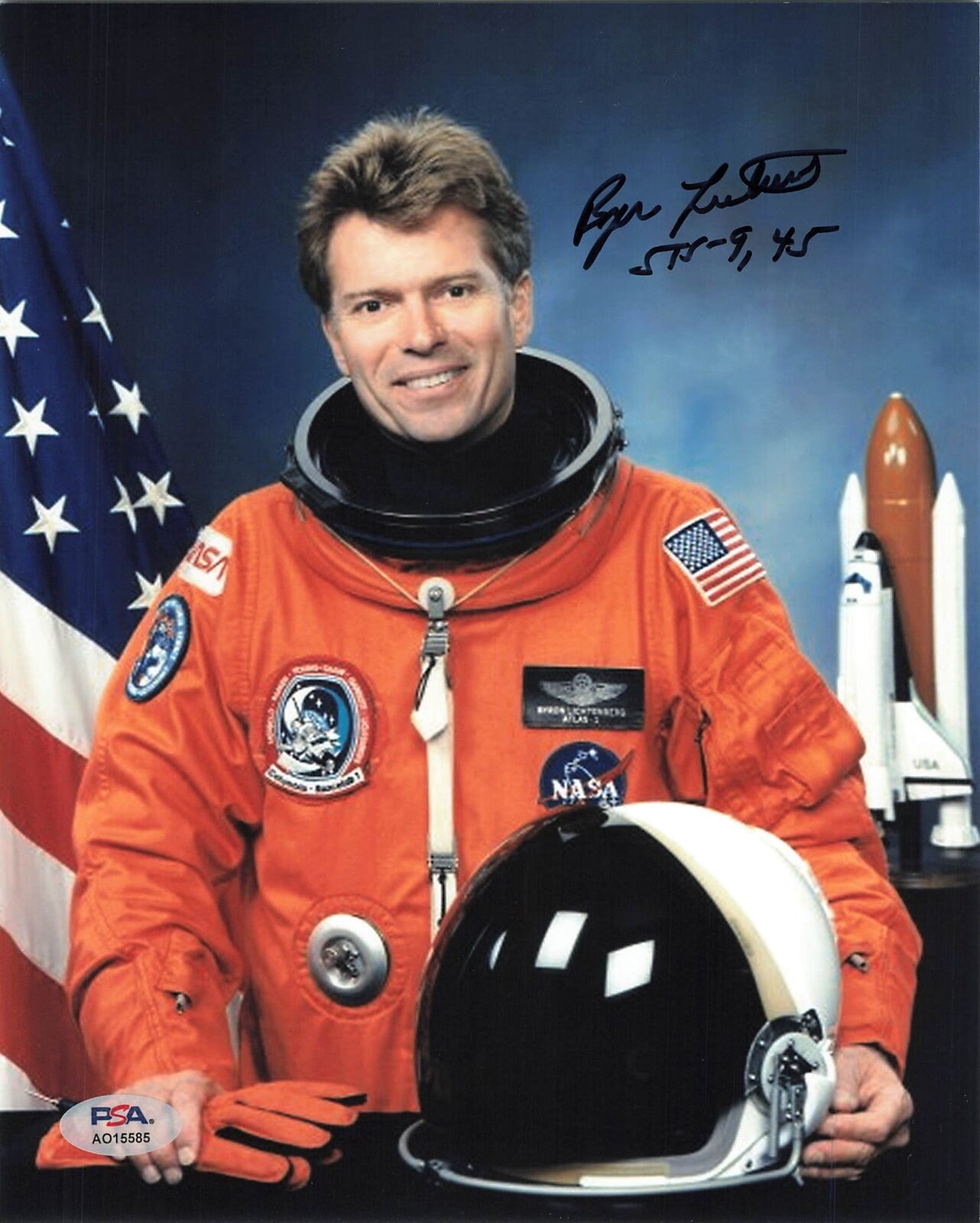 Byron K. Lichtenberg signed 8x10 photo PSA/DNA Autographed Space Worker