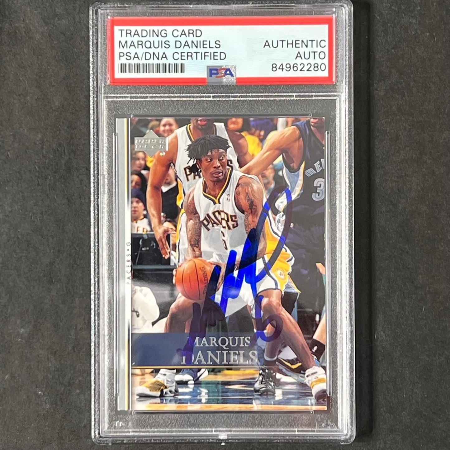 2006-07 NBA Upper Deck #131 Marquis Daniels Signed Card PSA AUTO Slabbed Pacers
